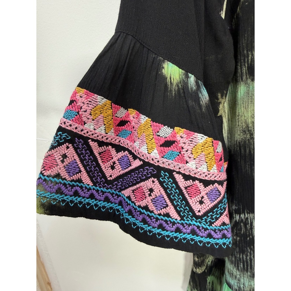Calessa Tunic Top Size L Black Tie Dye Embroidered Boho Bell Sleeve Ruffle Hem - Picture 4 of 8